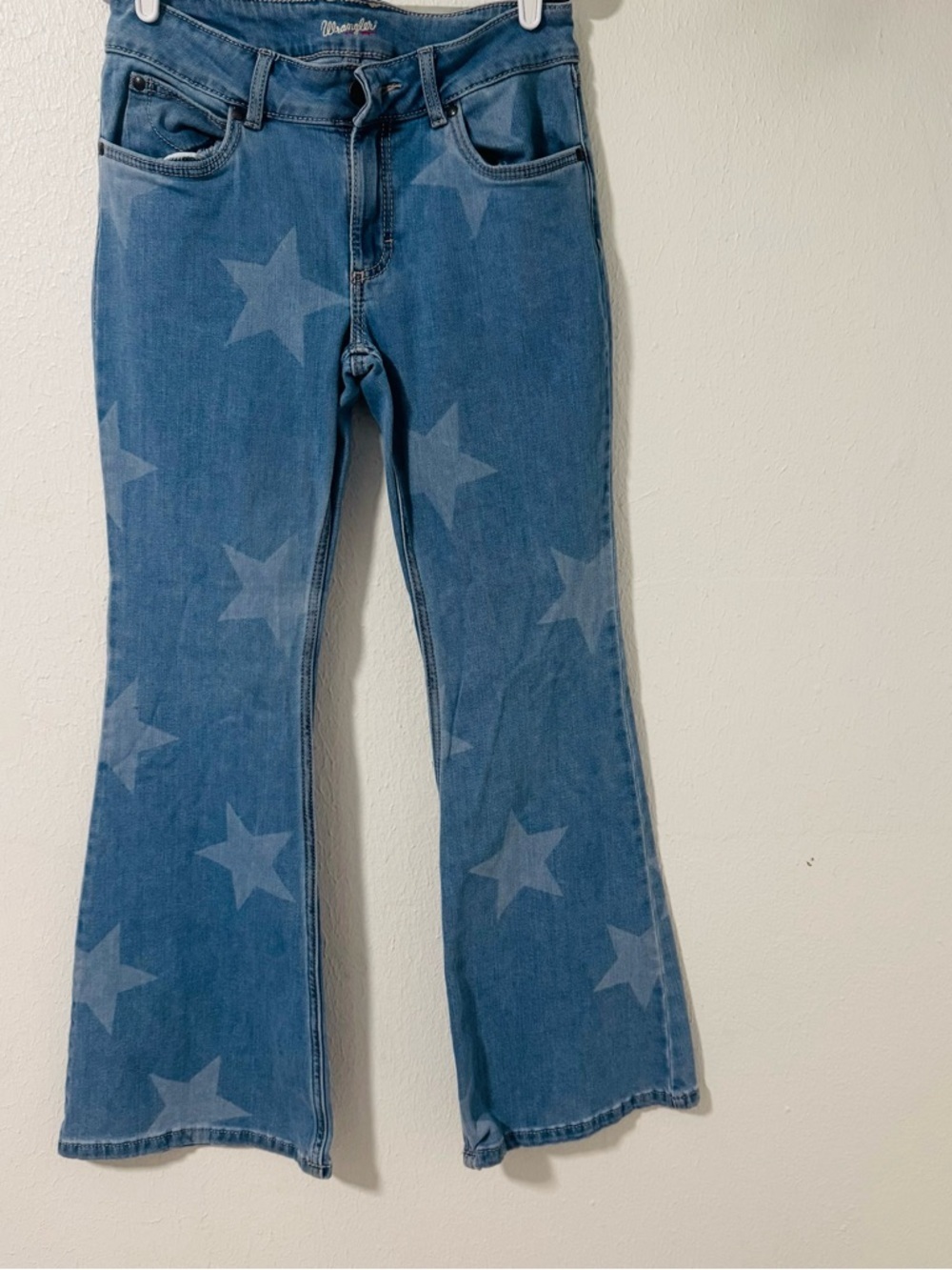 Wrangler Alice Jean Women’s 29x31 Style #112328735 AOP Stars Pocket Logo EUC - Picture 2 of 11